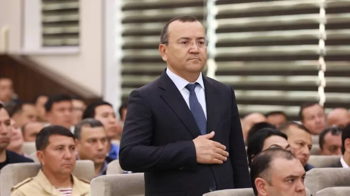 Bekobodda xizmatkorlarga maosh yarim pul mukofoti berildi