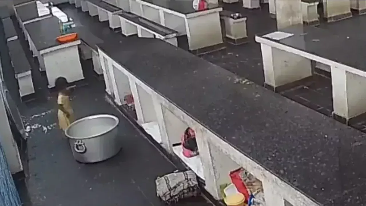 В Буккарайасамудраме 18-месячная девочка погибла от ожогов