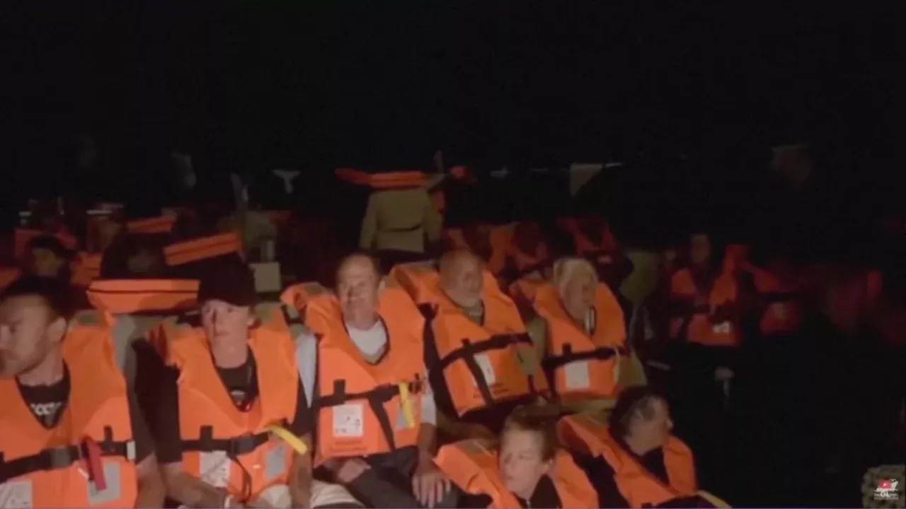 Израиль остановил корабли с помощью для Газы