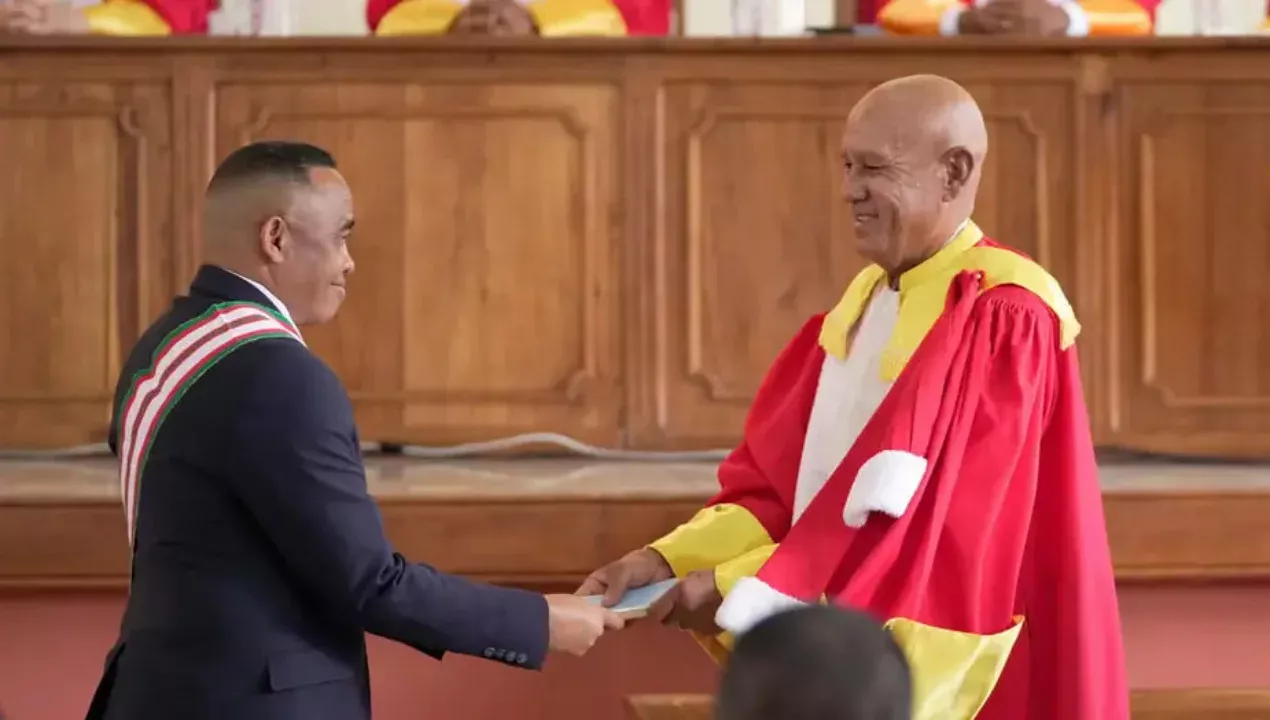 Madagaskarda yangi prezident harbiy to‘ntarishdan keyin qasamyod qildi