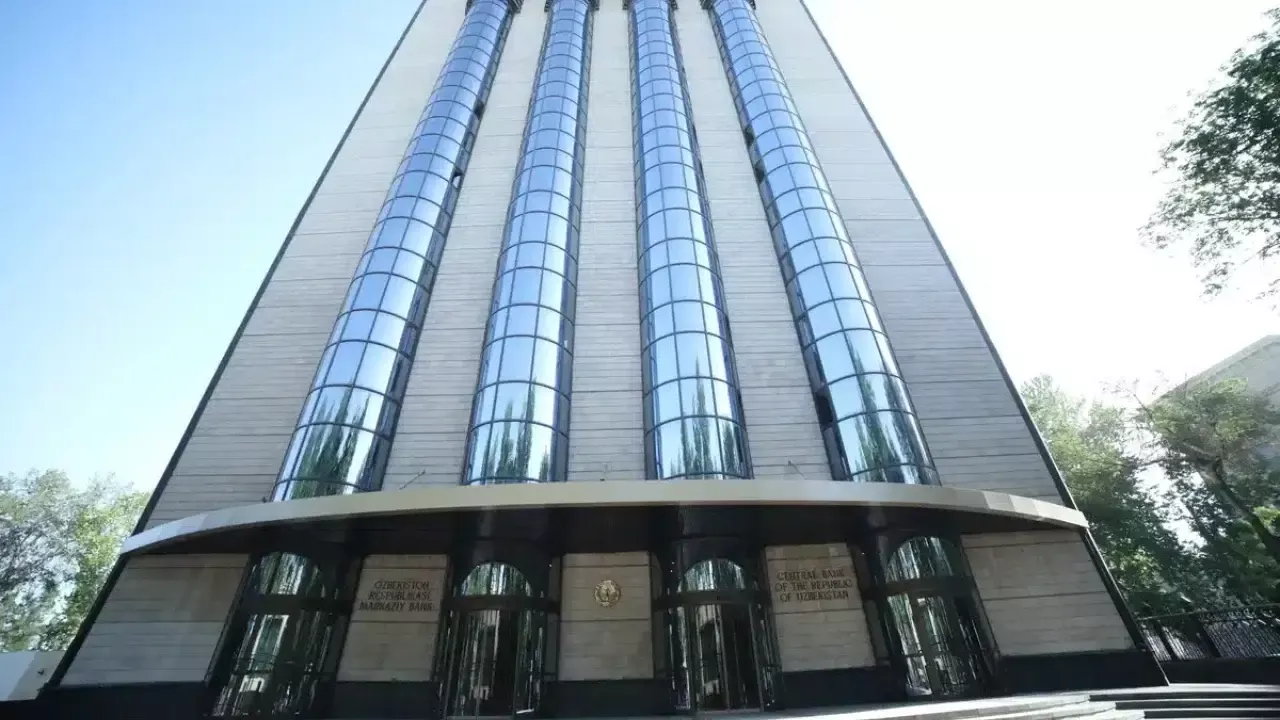 Central Bank fined three banks 2.5 billion soums