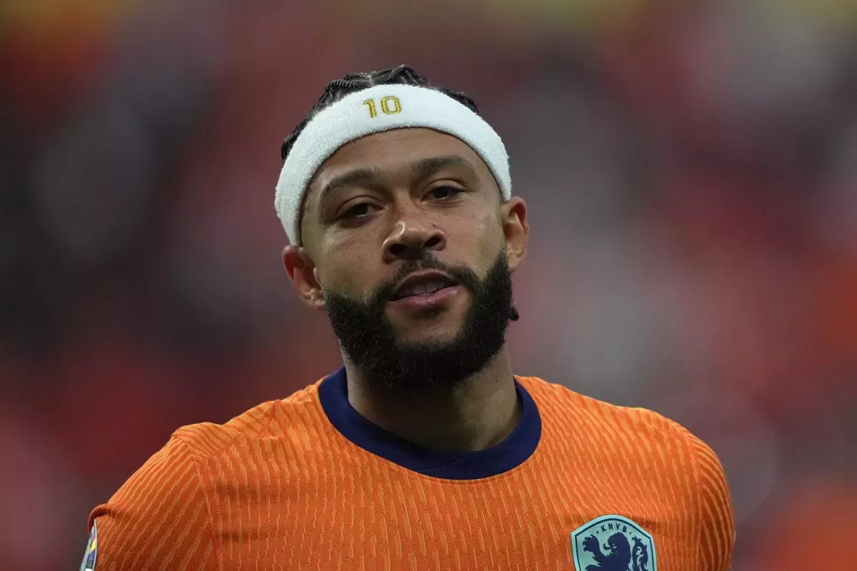 Мемфис Депай — лидер сборной Нидерландов