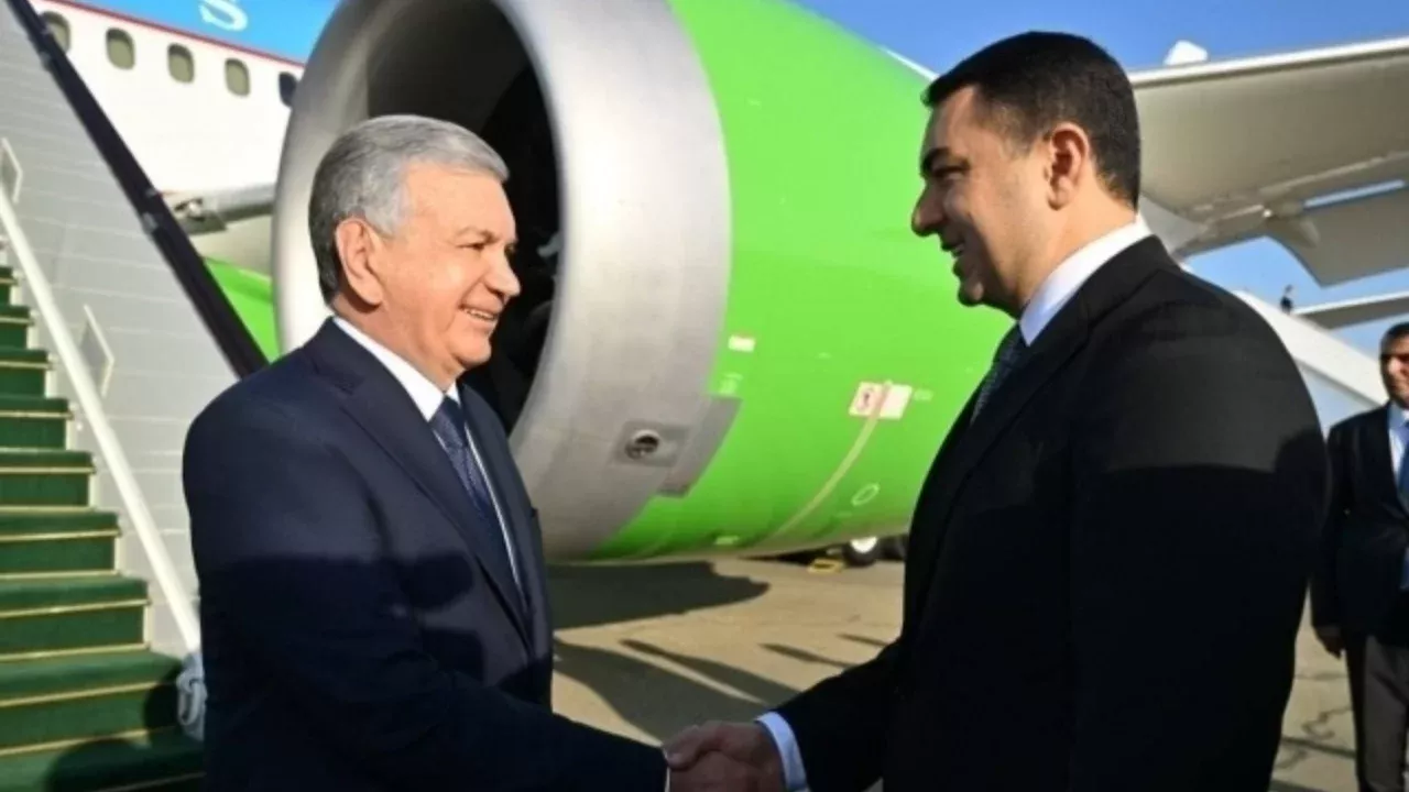 Mirziyoyev Ozarbayjonda Turkiy davlatlar sammitida qatnashdi