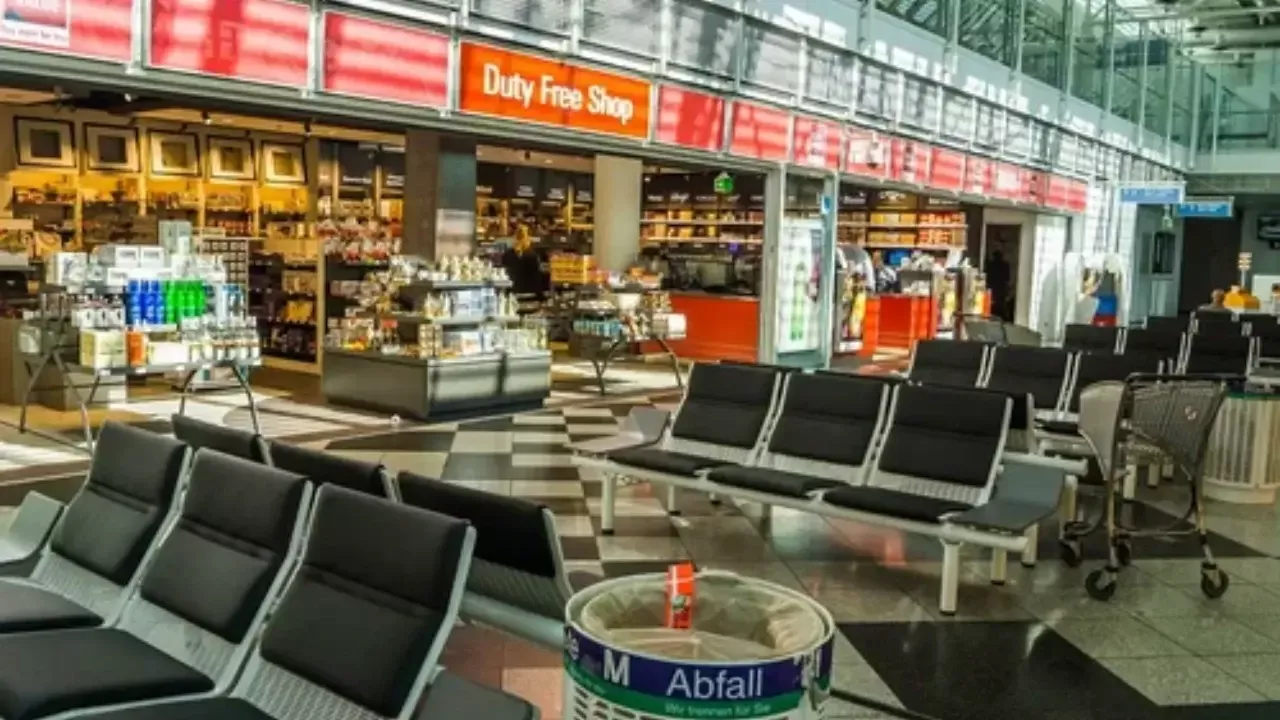 Myunxen aeroportida noma’lum dronlar uchishni to‘xtatdi