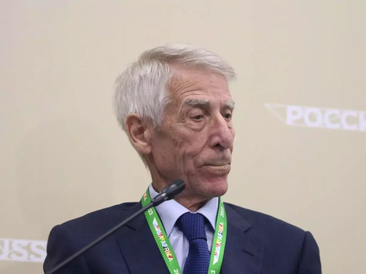 Непомнящий высоко оценил Максима Глушенкова