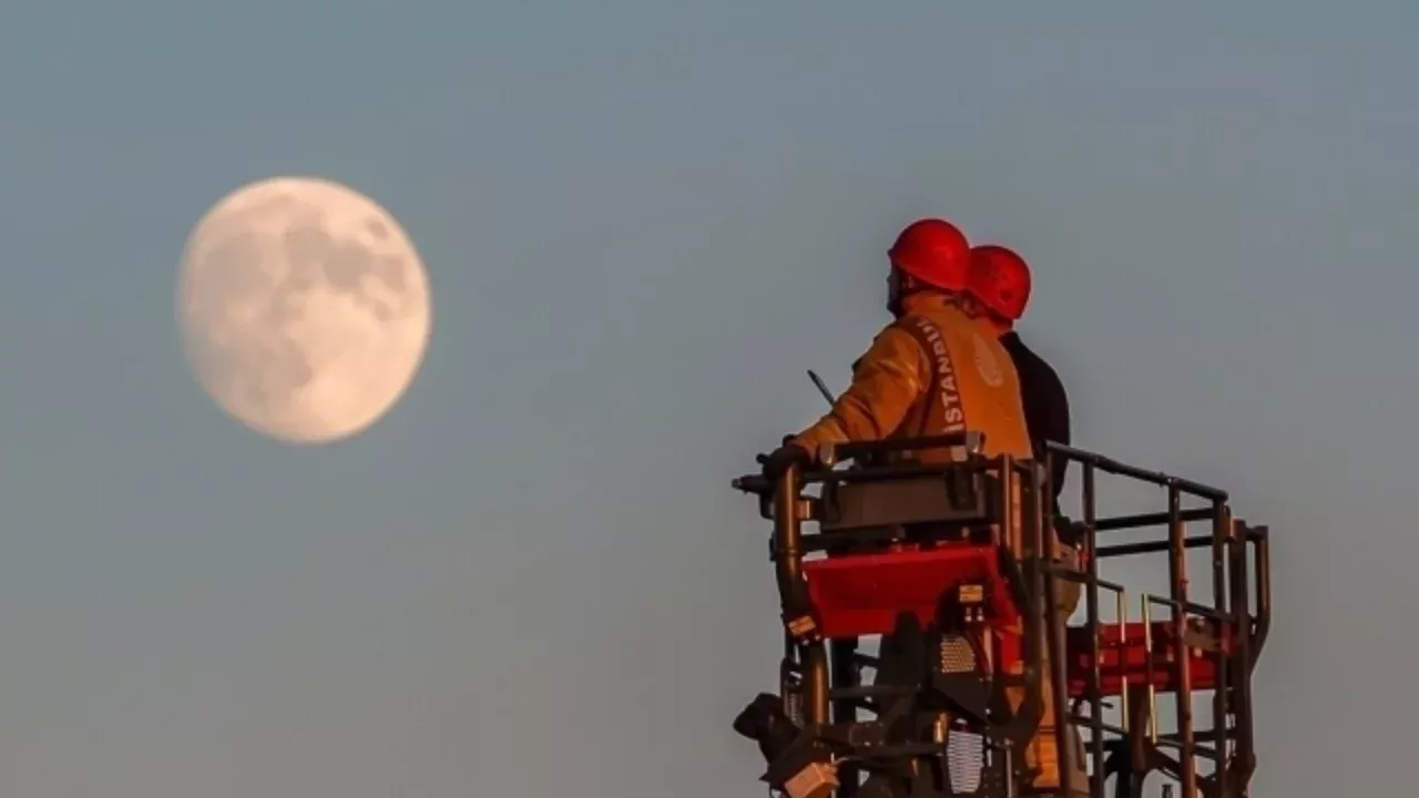 В октябре Луна и планеты сближаются, можно наблюдать