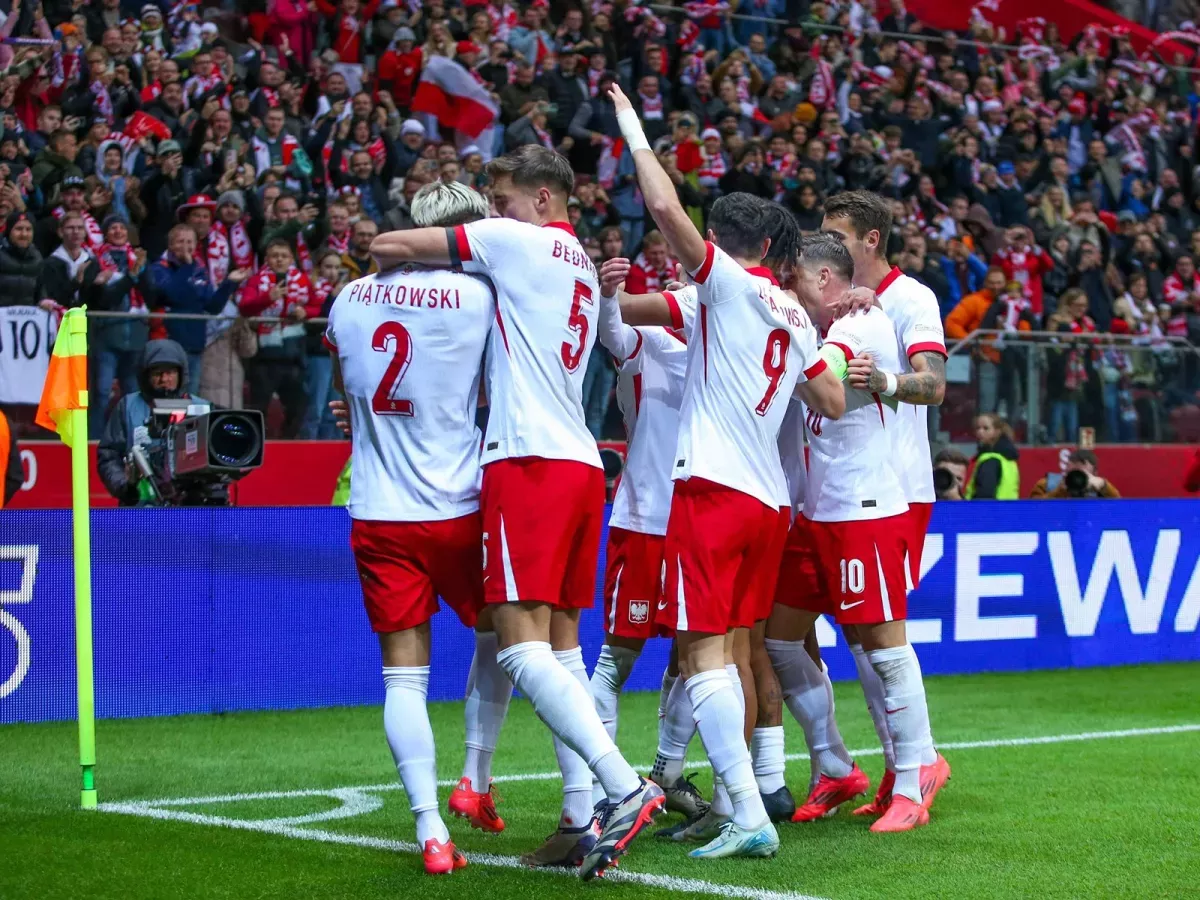 Poland continued their qualifying campaign with a victory in Lithuania