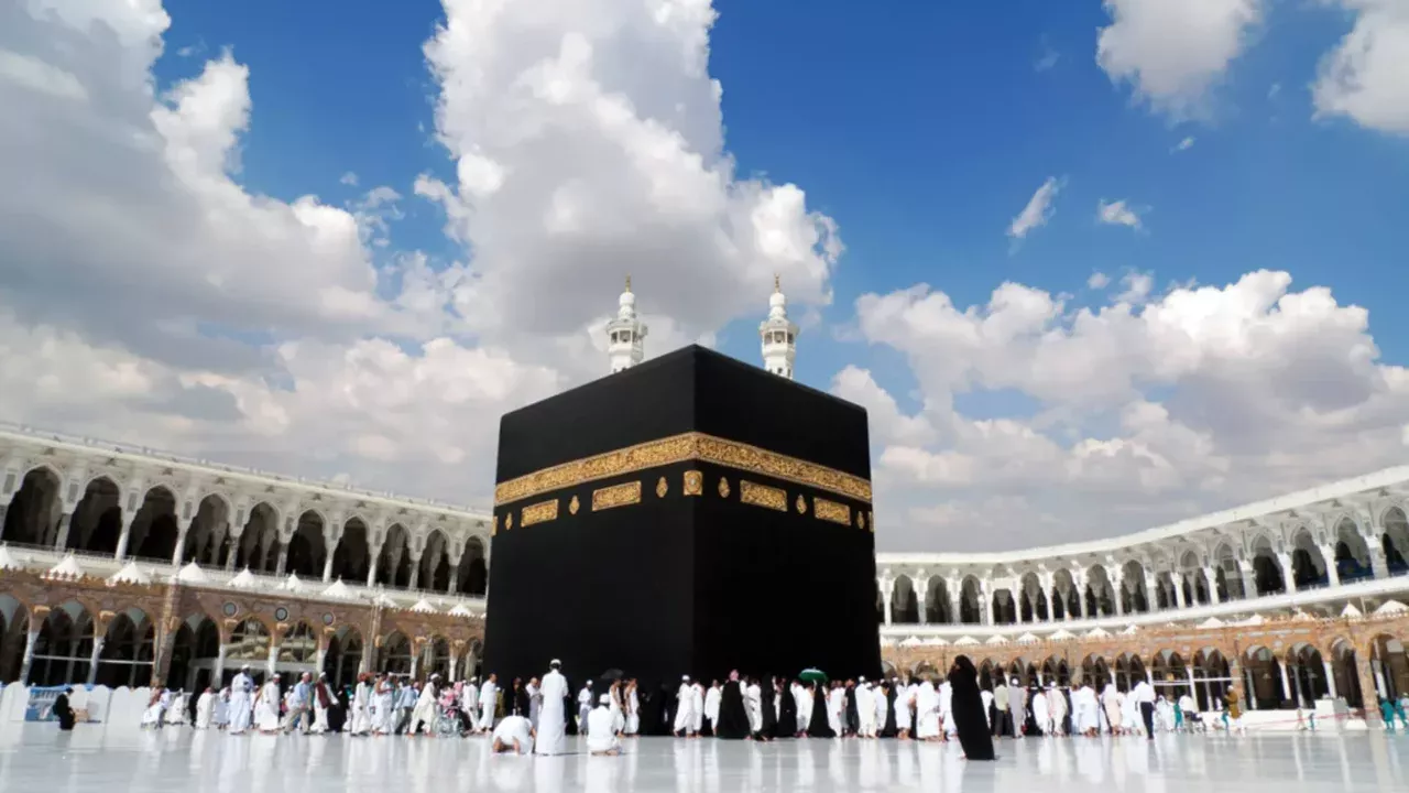 Saudiyada barcha viza egalari Umra qilishi mumkin