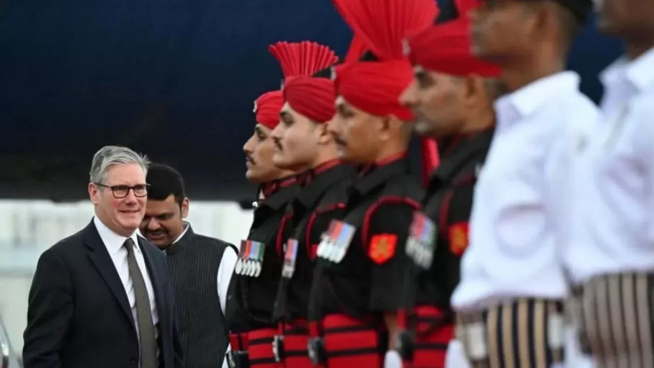 Starmer отказался от новых путей виз для индийских рабочих