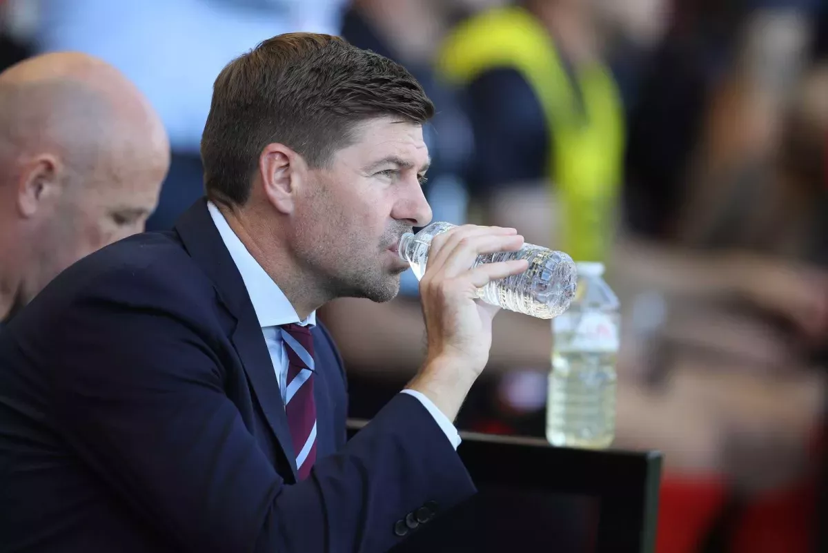 Stiven Jerrard Reksxem klubini boshqarishi mumkin