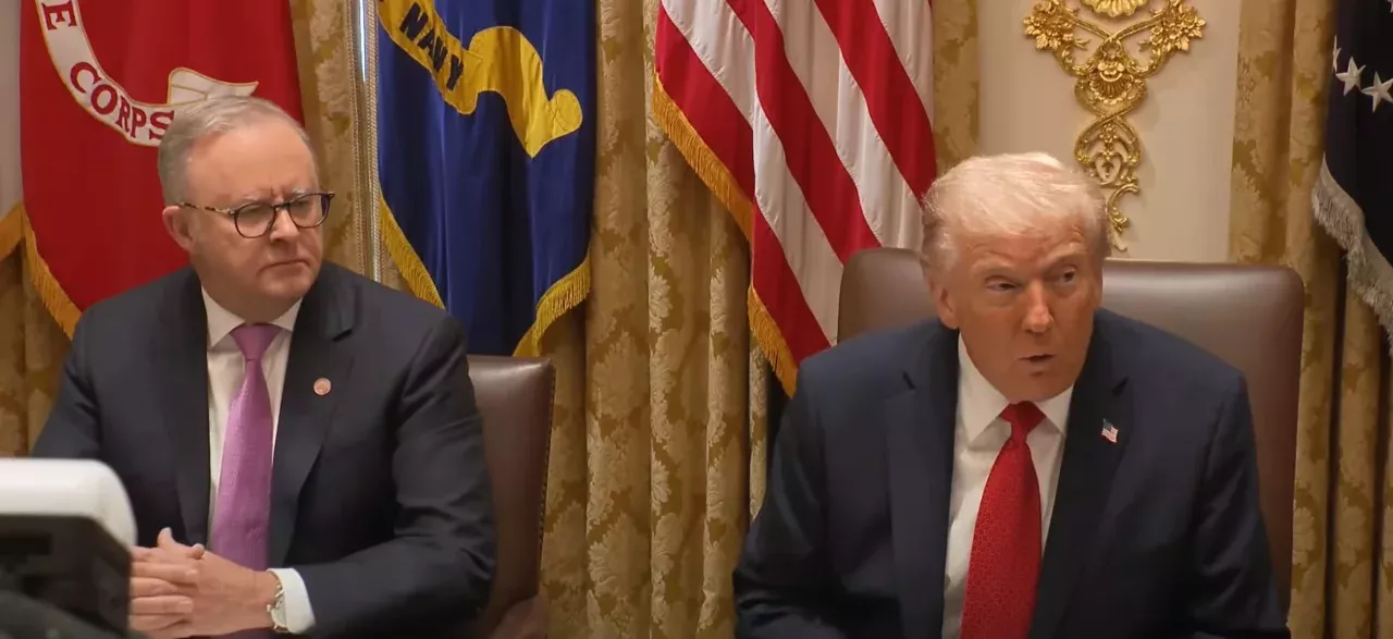 Трамп стремится мирно решить войну в Украине