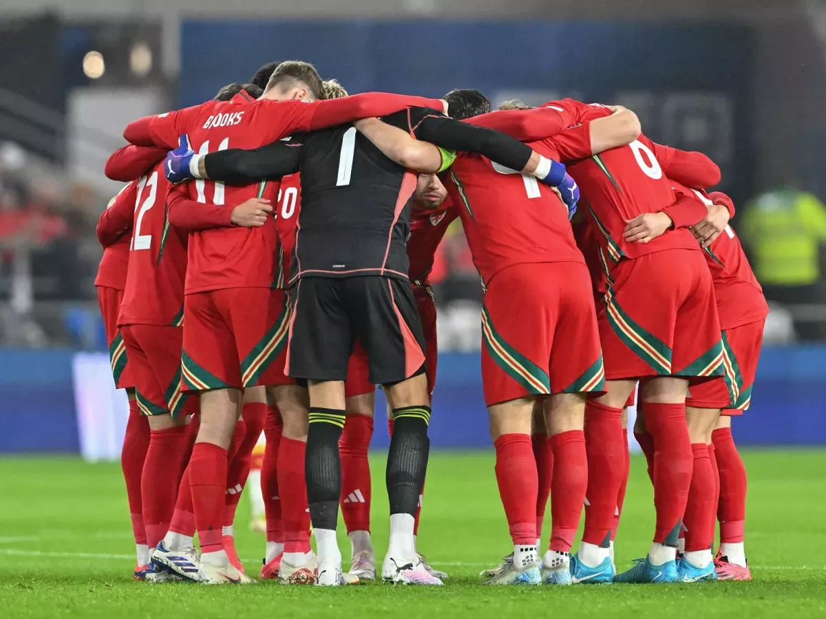 Phone and jersey exchange banned in the Wales national team