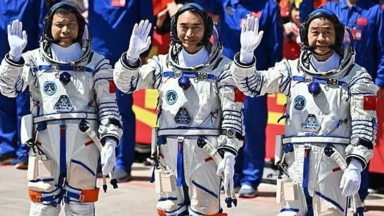 Shenzhou-20 astronavtlari qaytishi kechiktirildi