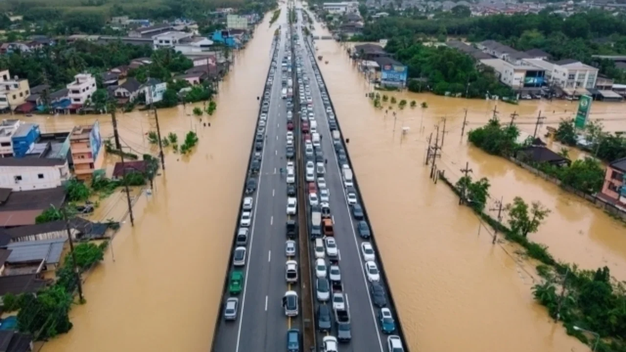 Heavy rains in southern Thailand caused floods