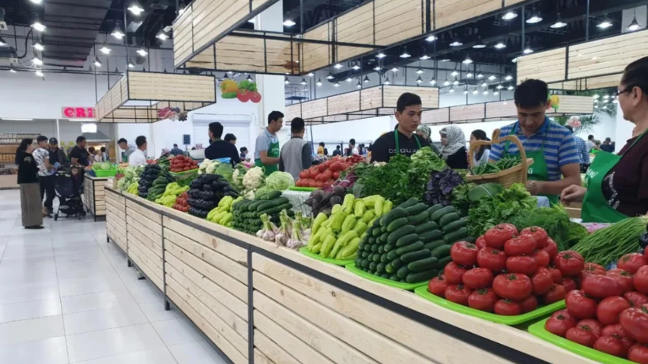 Toshkent bozorlarida avtoturargoh va suratga olish narxlari belgilandi