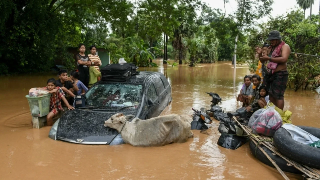 Floods and inundations in Asia: hundreds of victims, evacuation
