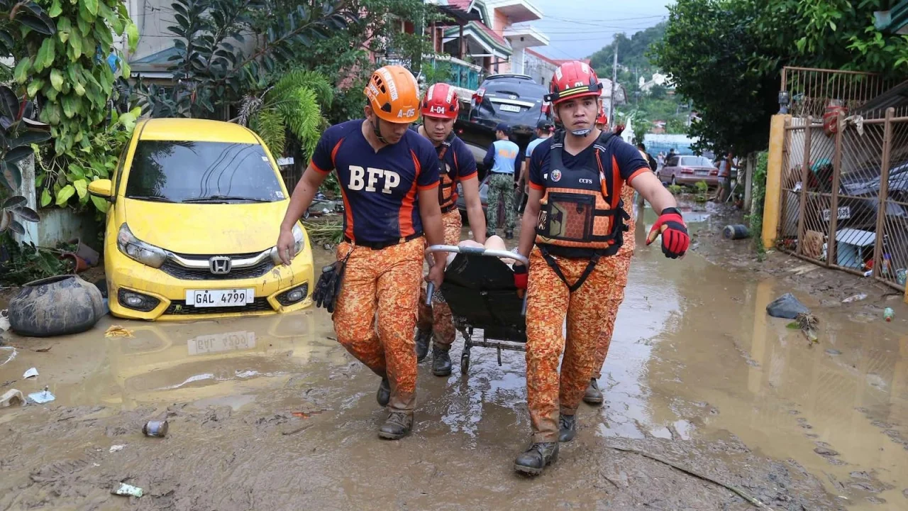Filippinda “Fung-Vong” tayfuni: million kishi evakuatsiya qilindi