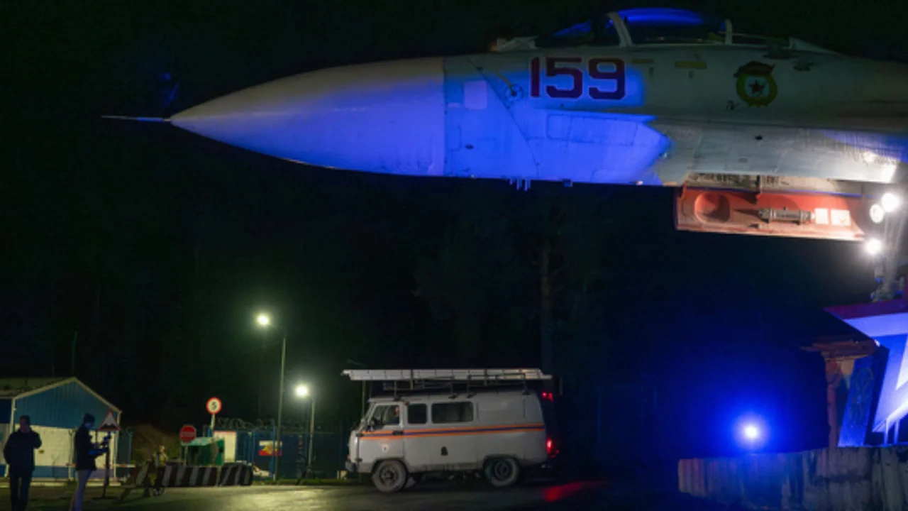 Катастрофа самолёта Су-30 в Карелии, экипаж погиб