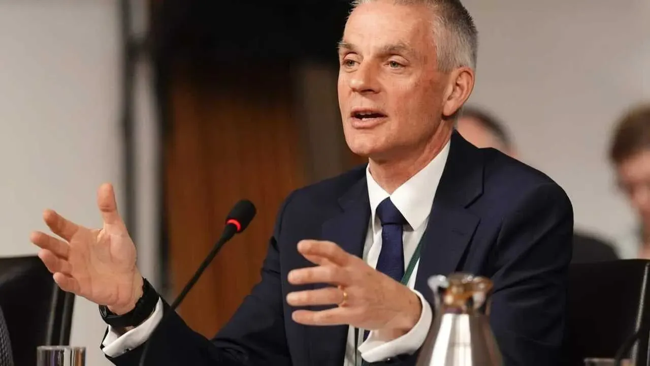 BBC rahbari Tramp nutqi mojarosi tufayli iste’fo berdi