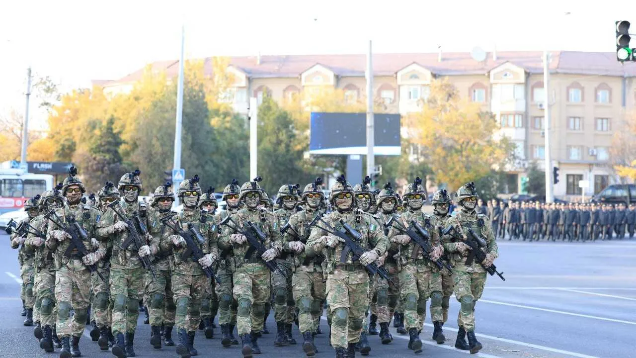 Military parades held in Tashkent on the occasion of State Flag Day