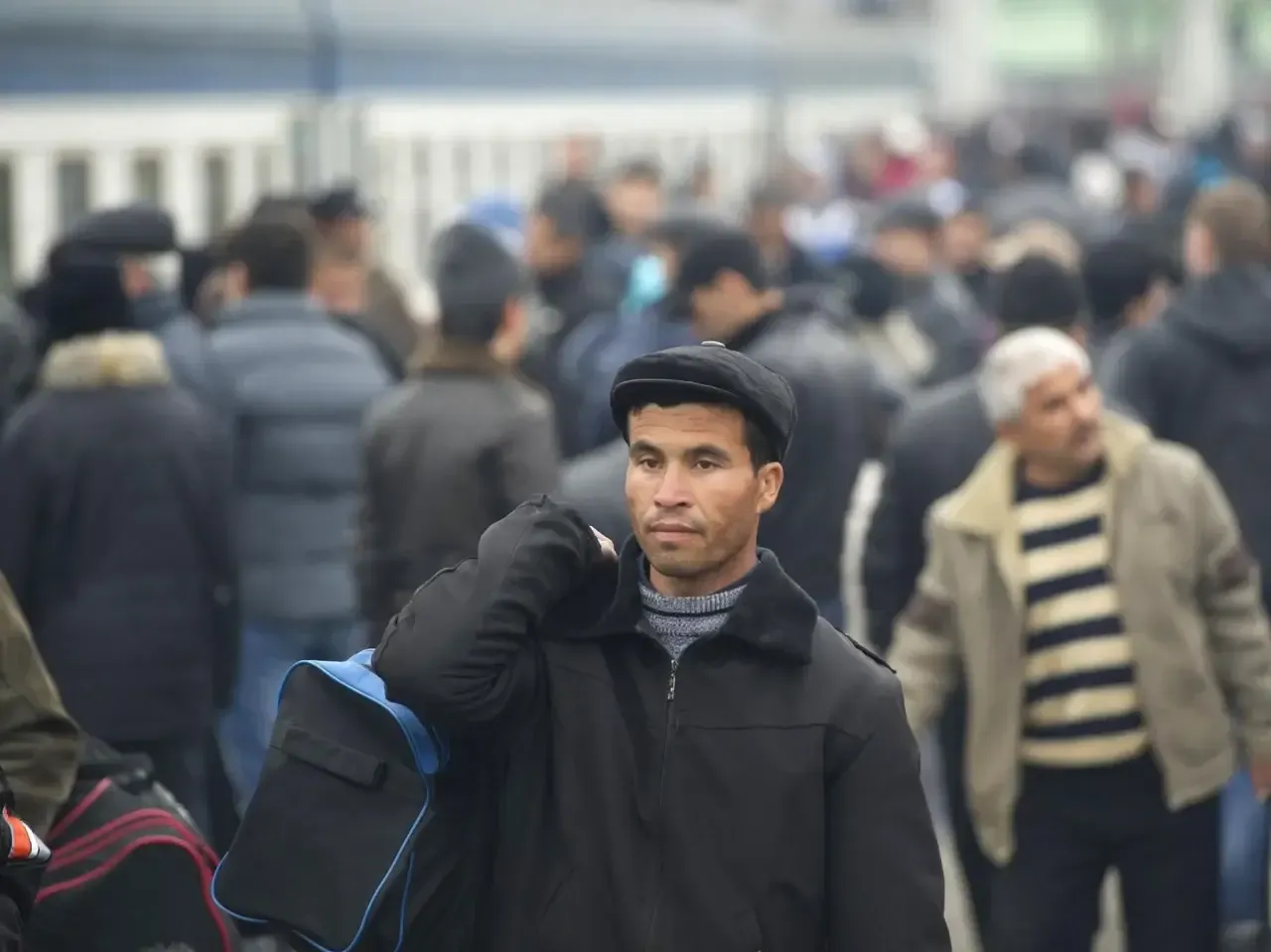 A new insurance system has been introduced for labor migrants