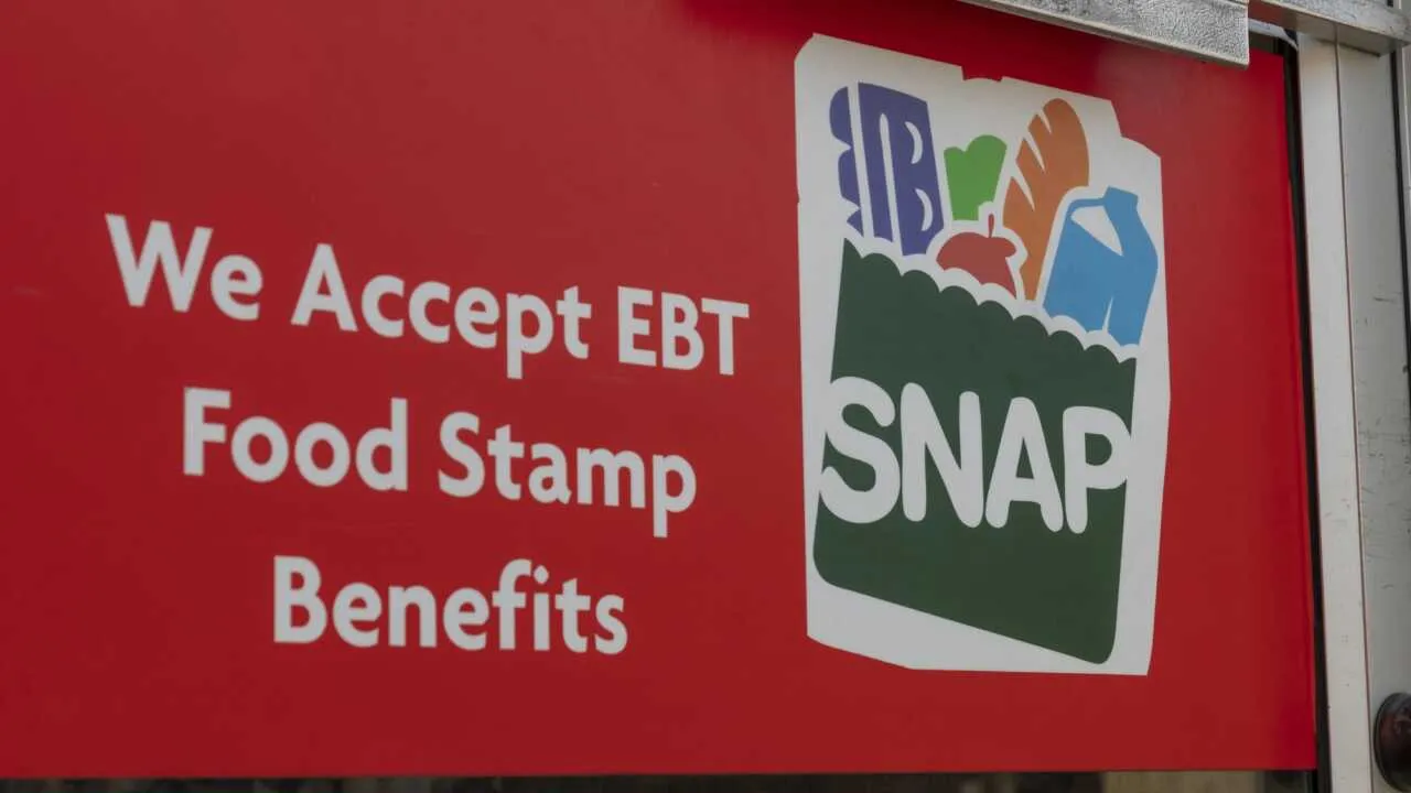 The impact of cash assistance and food stamps was studied
