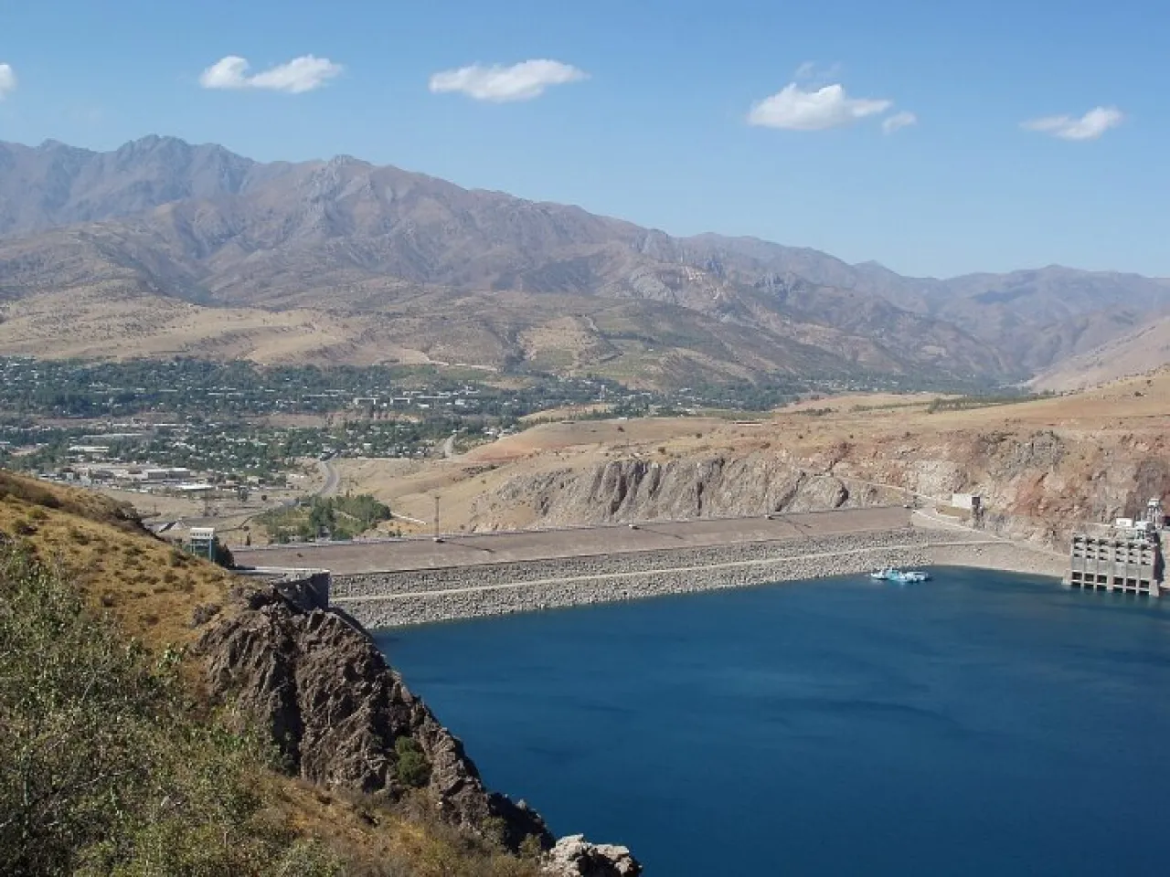 O‘zbekiston suv tanqisligi sabab energetikada qiyinchilik yuzaga keldi