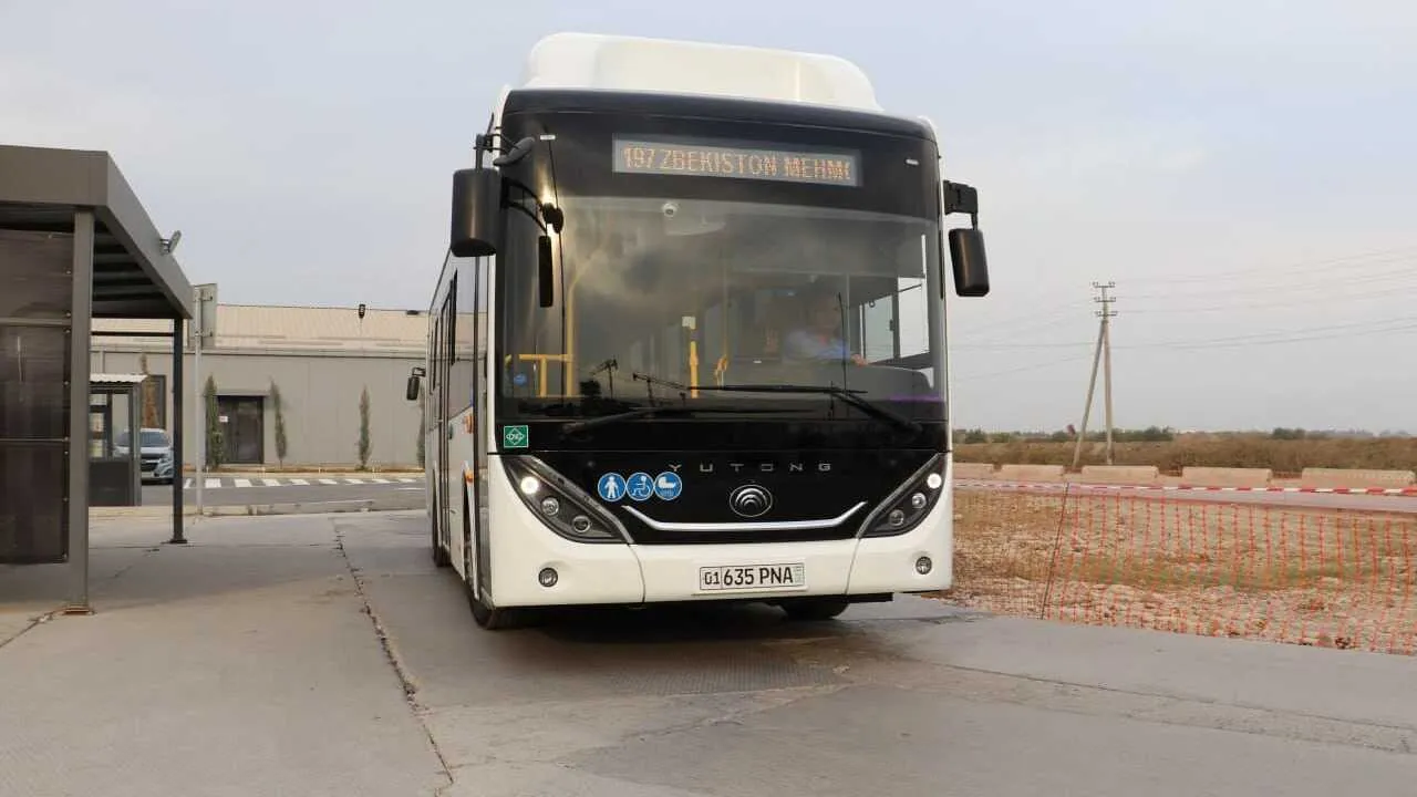 Andijonda avtobus yo‘lkirasi faqat naqdsiz to‘lanadi