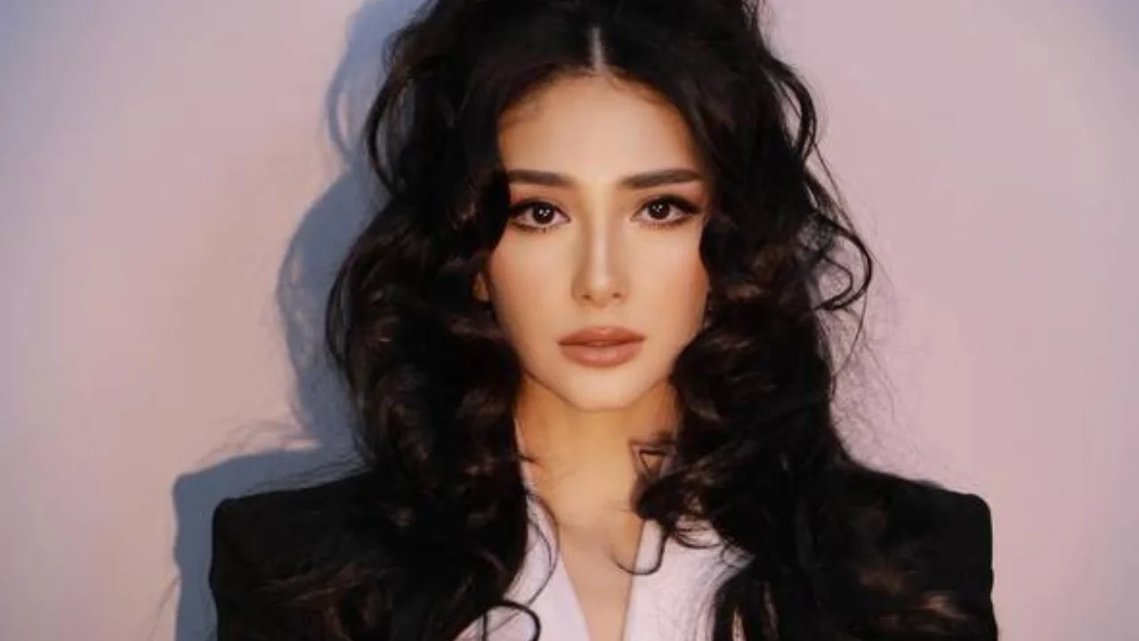 Zarina Nizomutdinova shared New Year mood