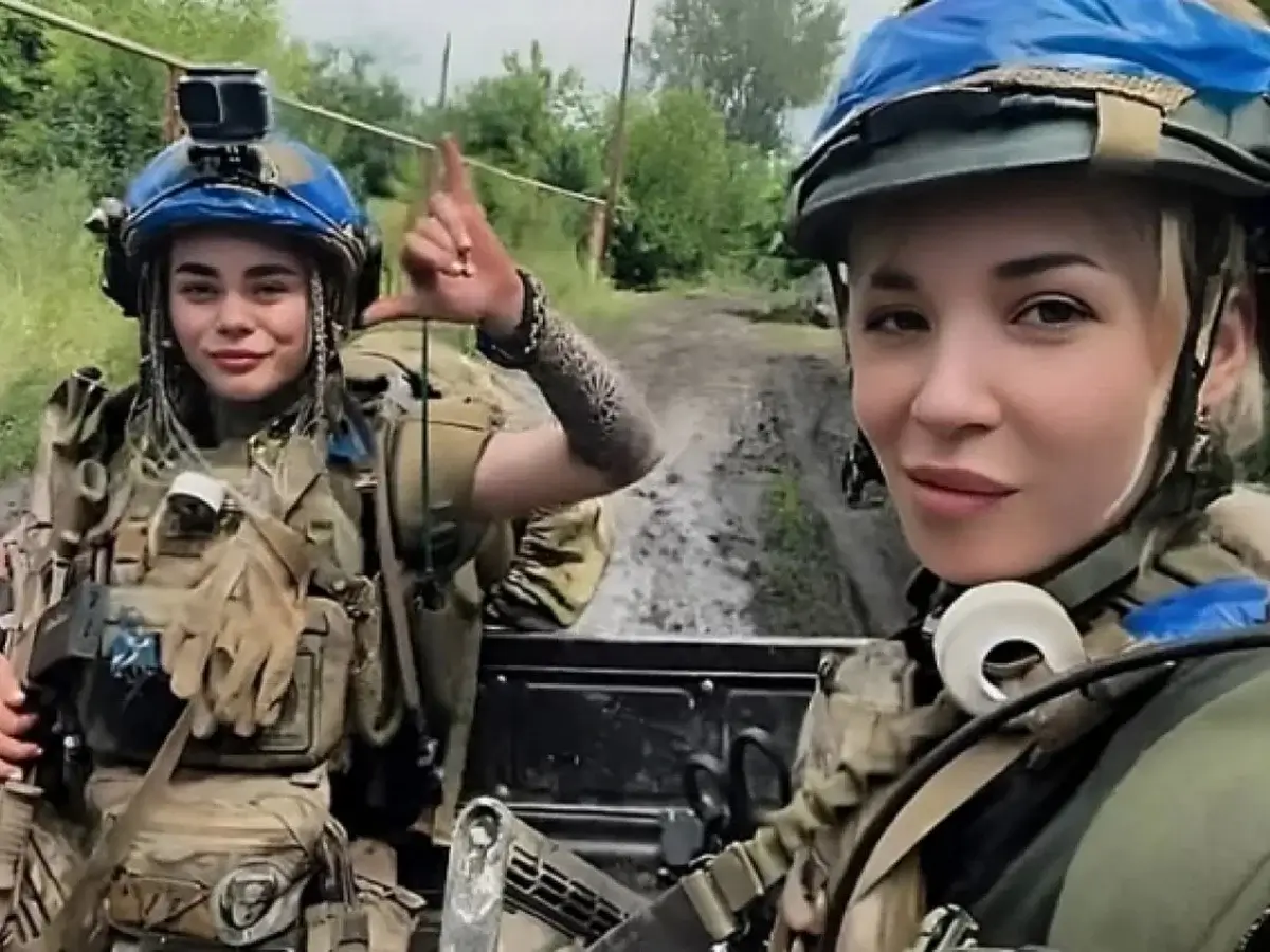 Female soldiers in the Ukrainian army under pressure