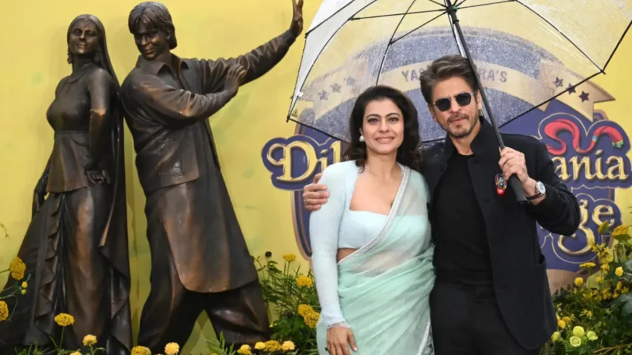 Statue of Shah Rukh Khan and Kajol installed in London