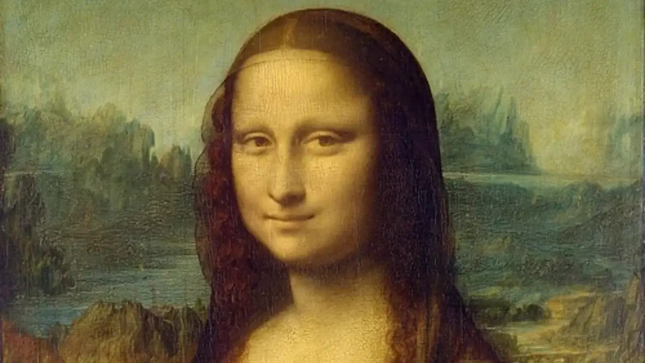 “Mona Liza” is kept in the Louvre Museum