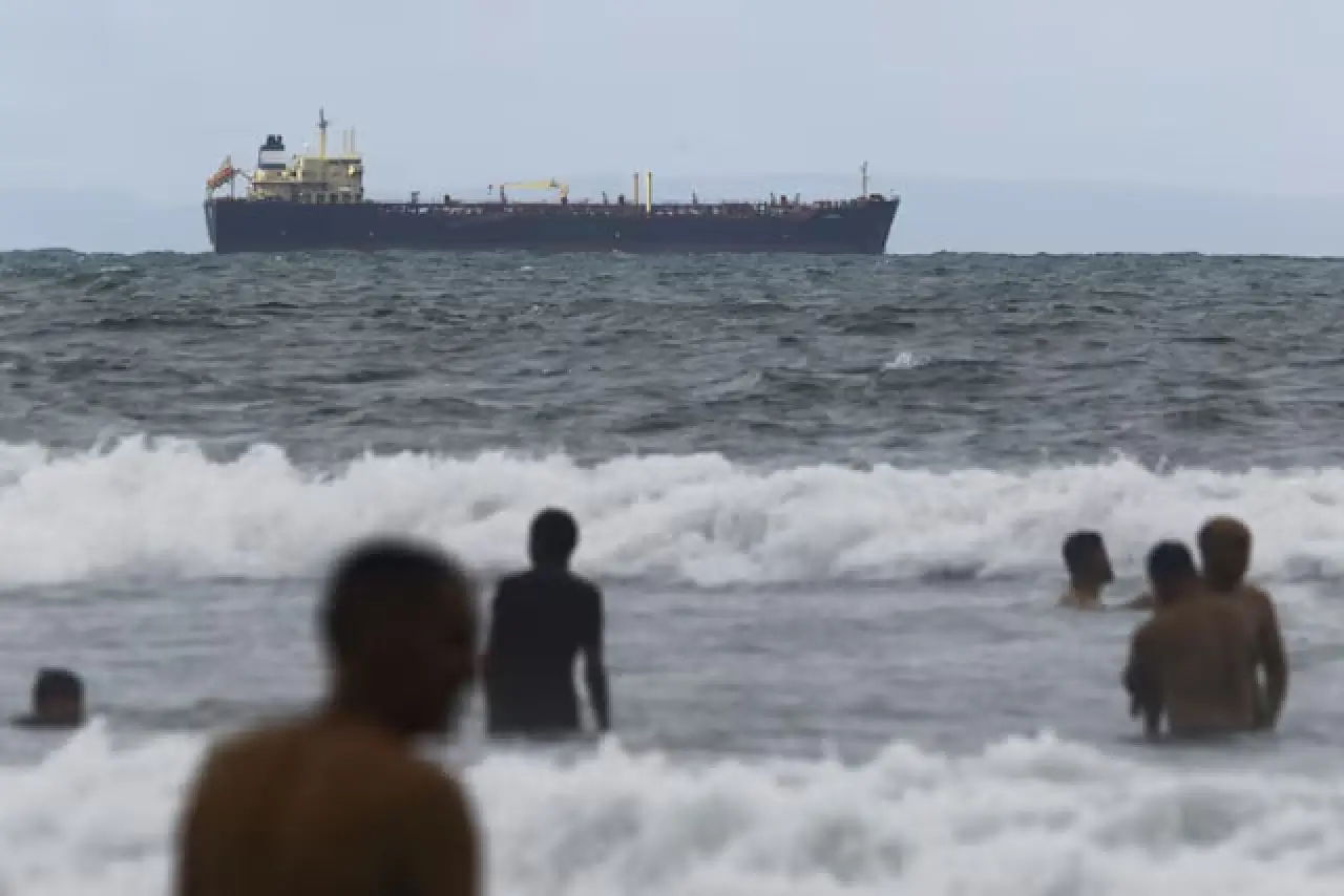 Maduro arrested, Venezuela tankers departed