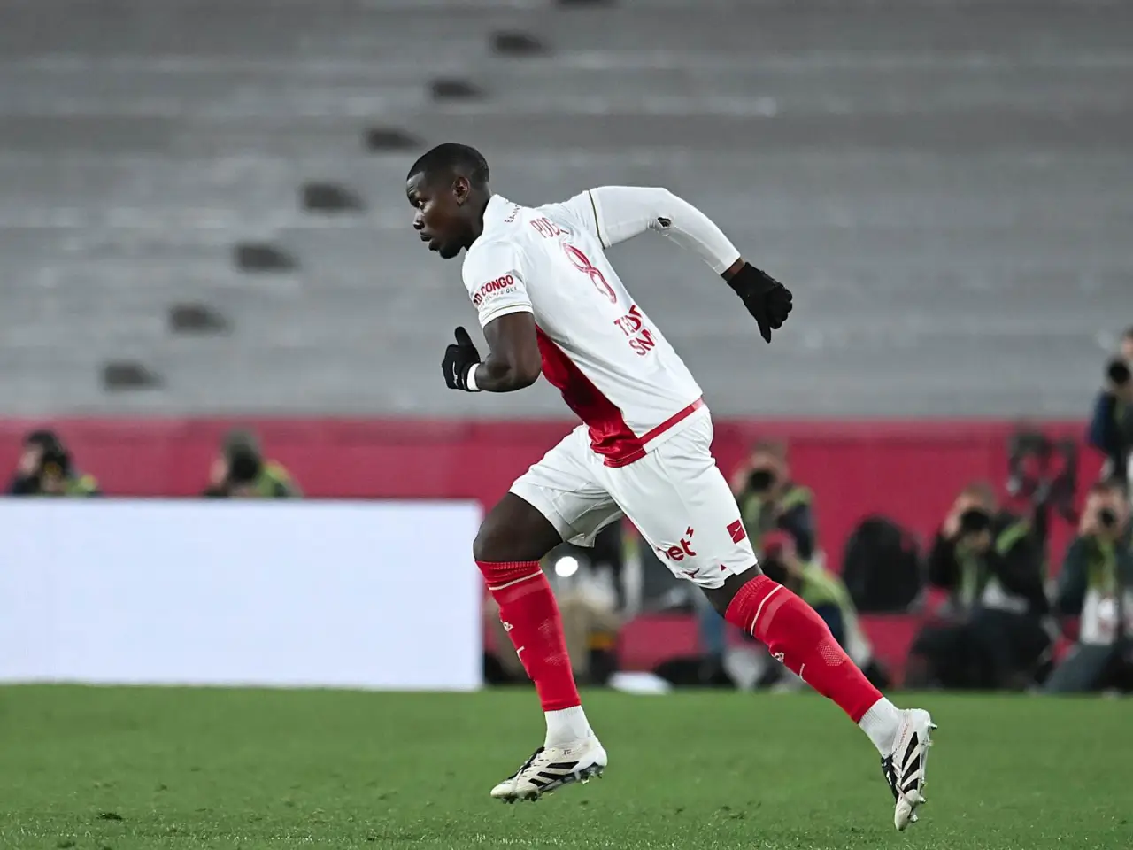 Деятельность Пола Погба в Монако под угрозой