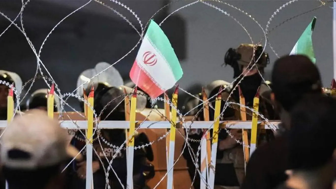 Tabrizda harbiy holat va komendantlik soati joriy etildi