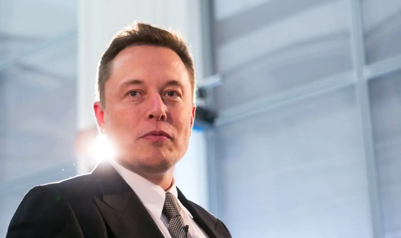 Elon Musk: Artificial intelligence will surpass humanity