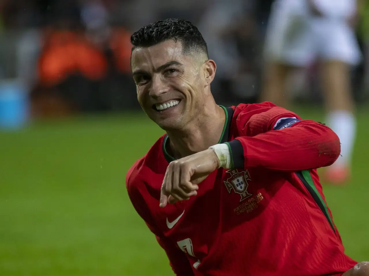 Ronaldu qizi bilan sport zalida mashq qildi