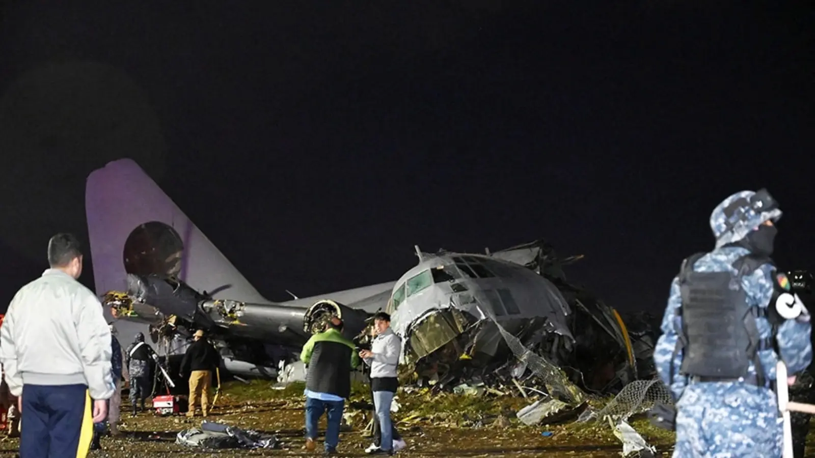 Cargo plane crash in Bolivia: 15 people died