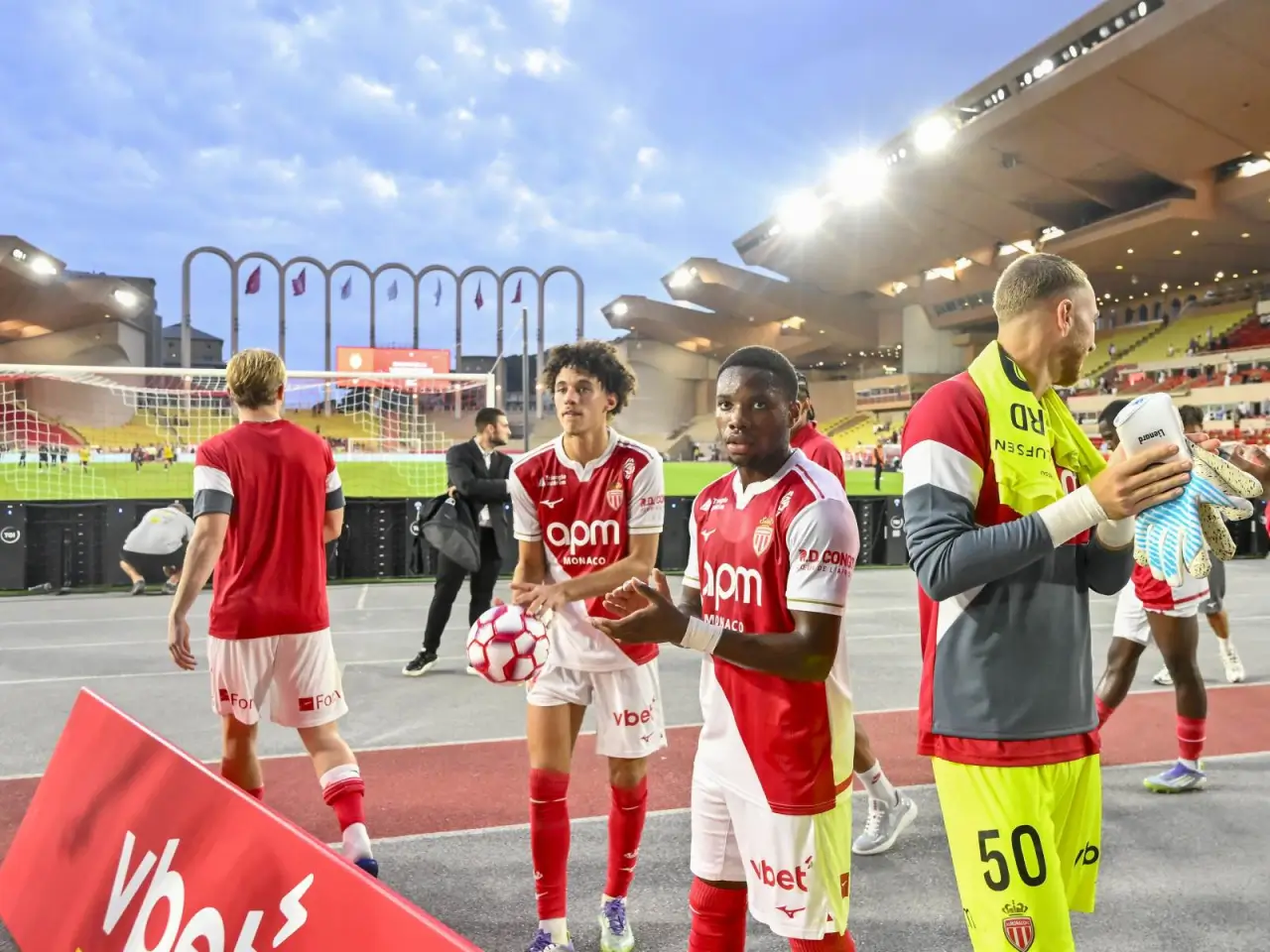 PSG defeated Monaco 3:2 away