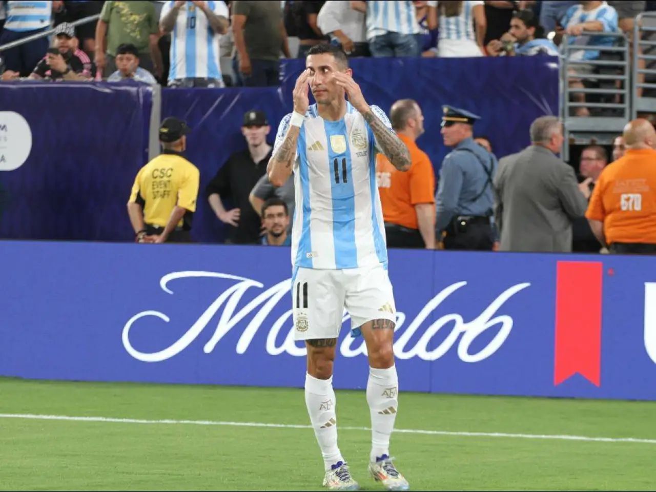 Di Maria's actions divided football fans into two camps