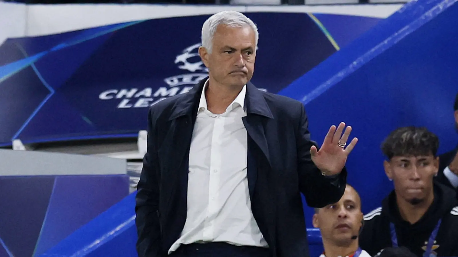 Mourinho off the press, Benfica in a difficult situation