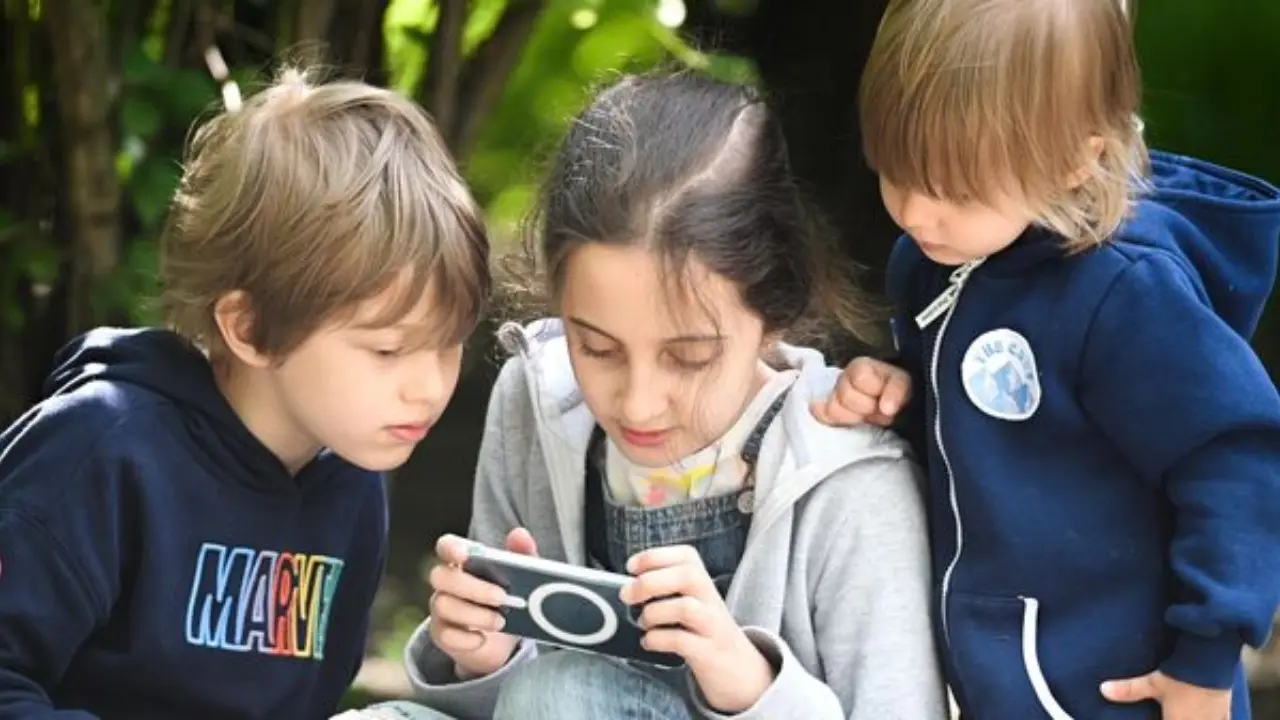 Social network restrictions for children approved in Portugal