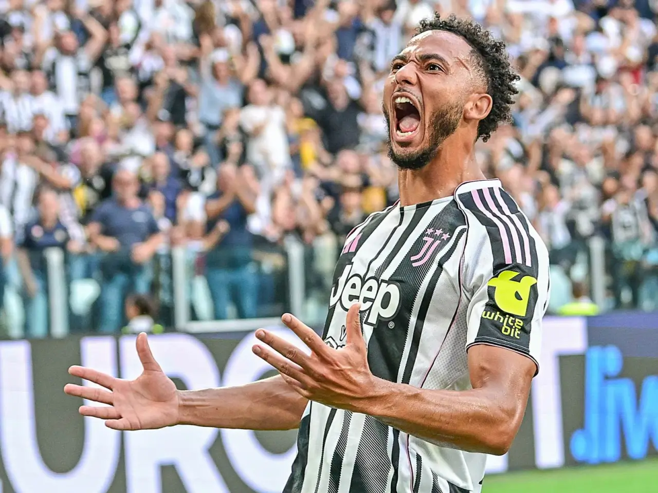 Lloyd Kelli APL klublari e’tiborida