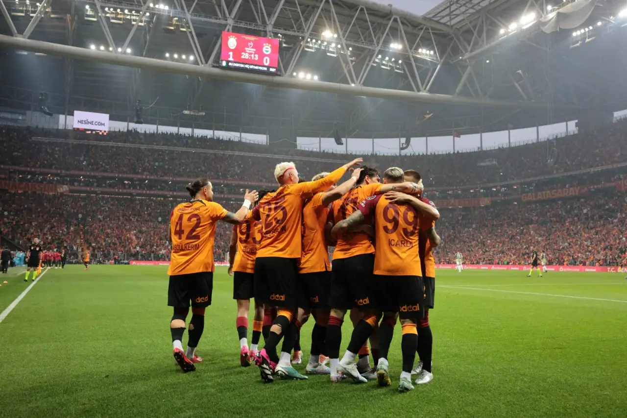 «Galatasaray»da moliyaviy inqiroz: futbolchilar maoshsiz qoldi