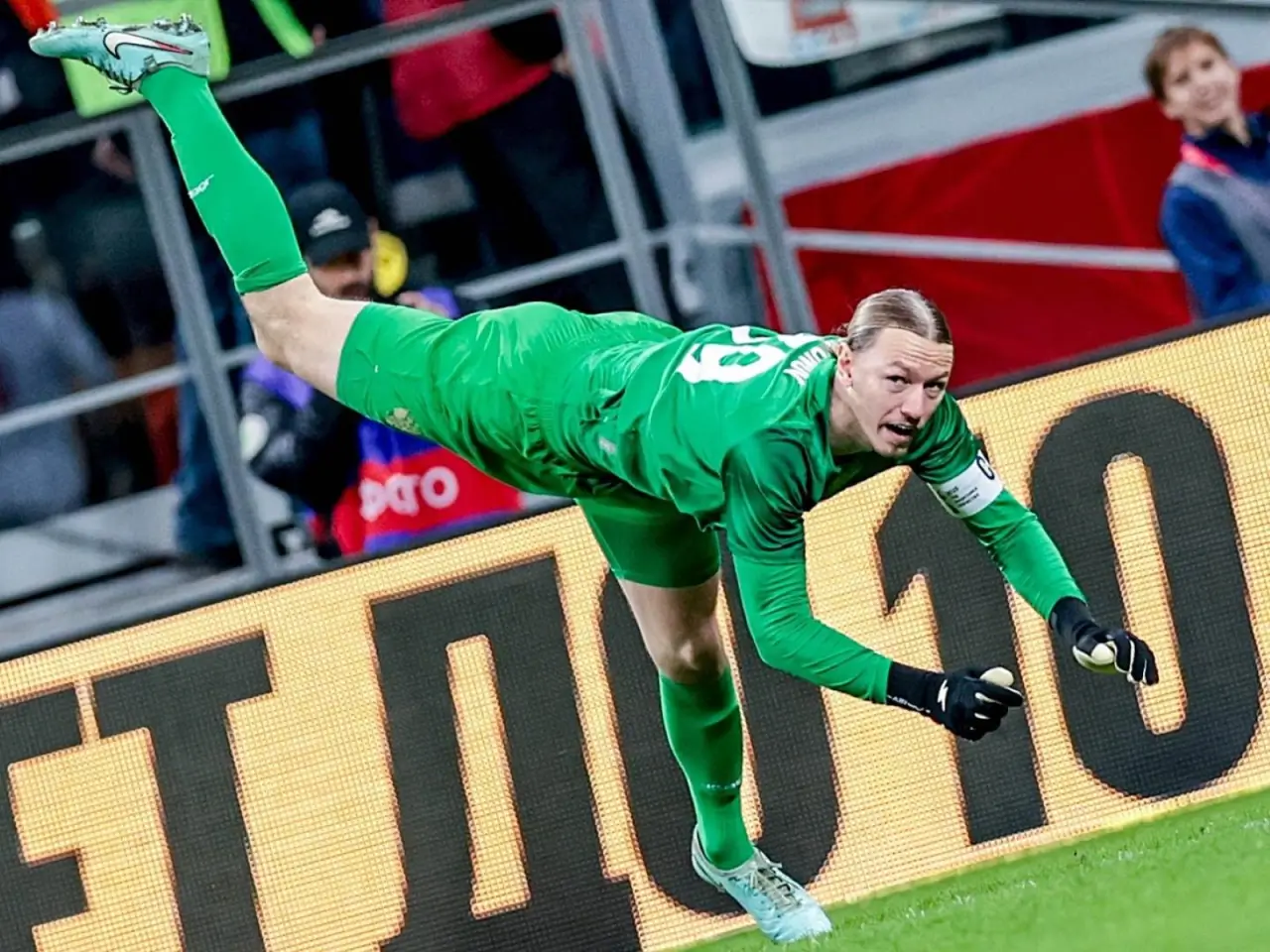 PSJ lost to Rennes, Safonov was not criticized