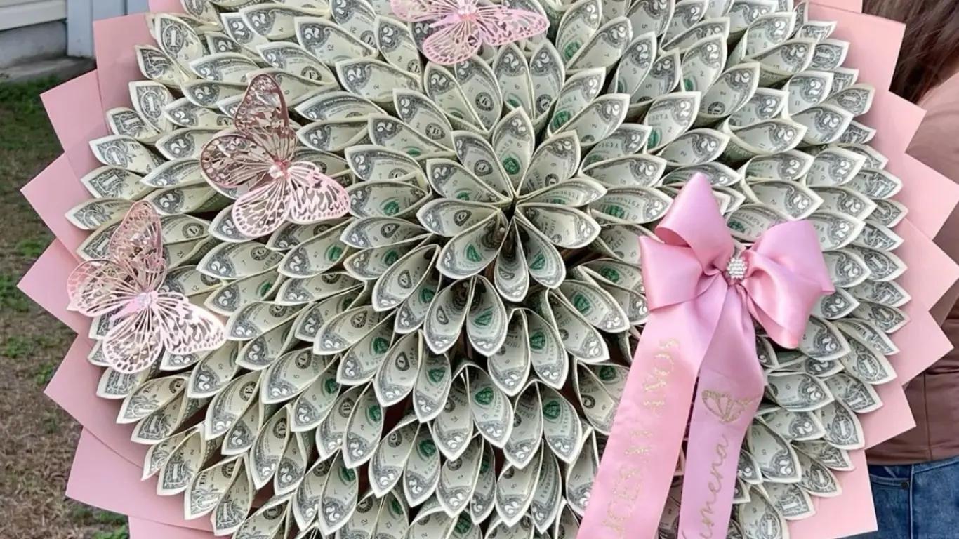 В Кении запретили повреждать деньги перед Днем святого Валентина