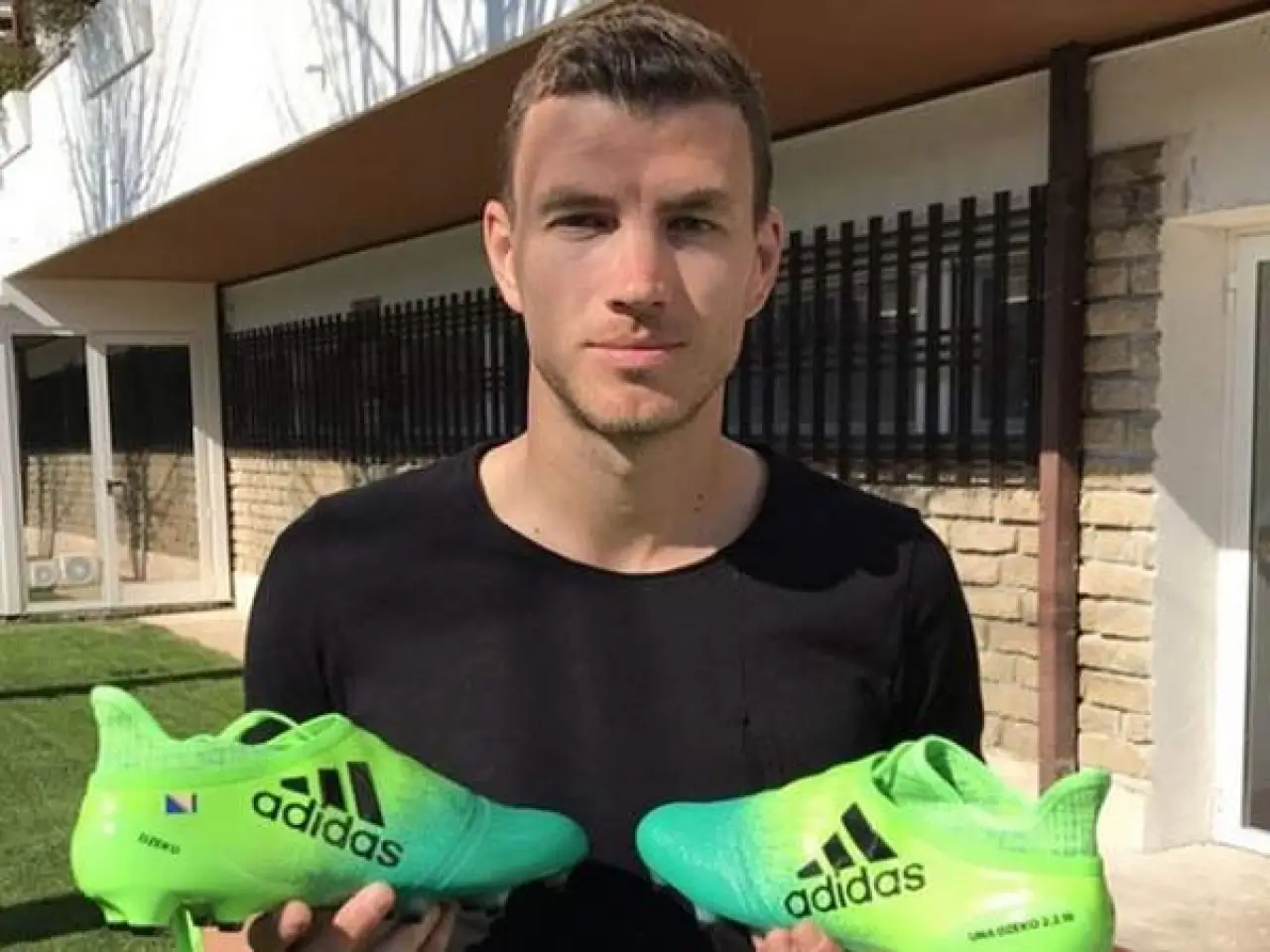 Edin Jeko «Shalke» uchun yana gollar urdi