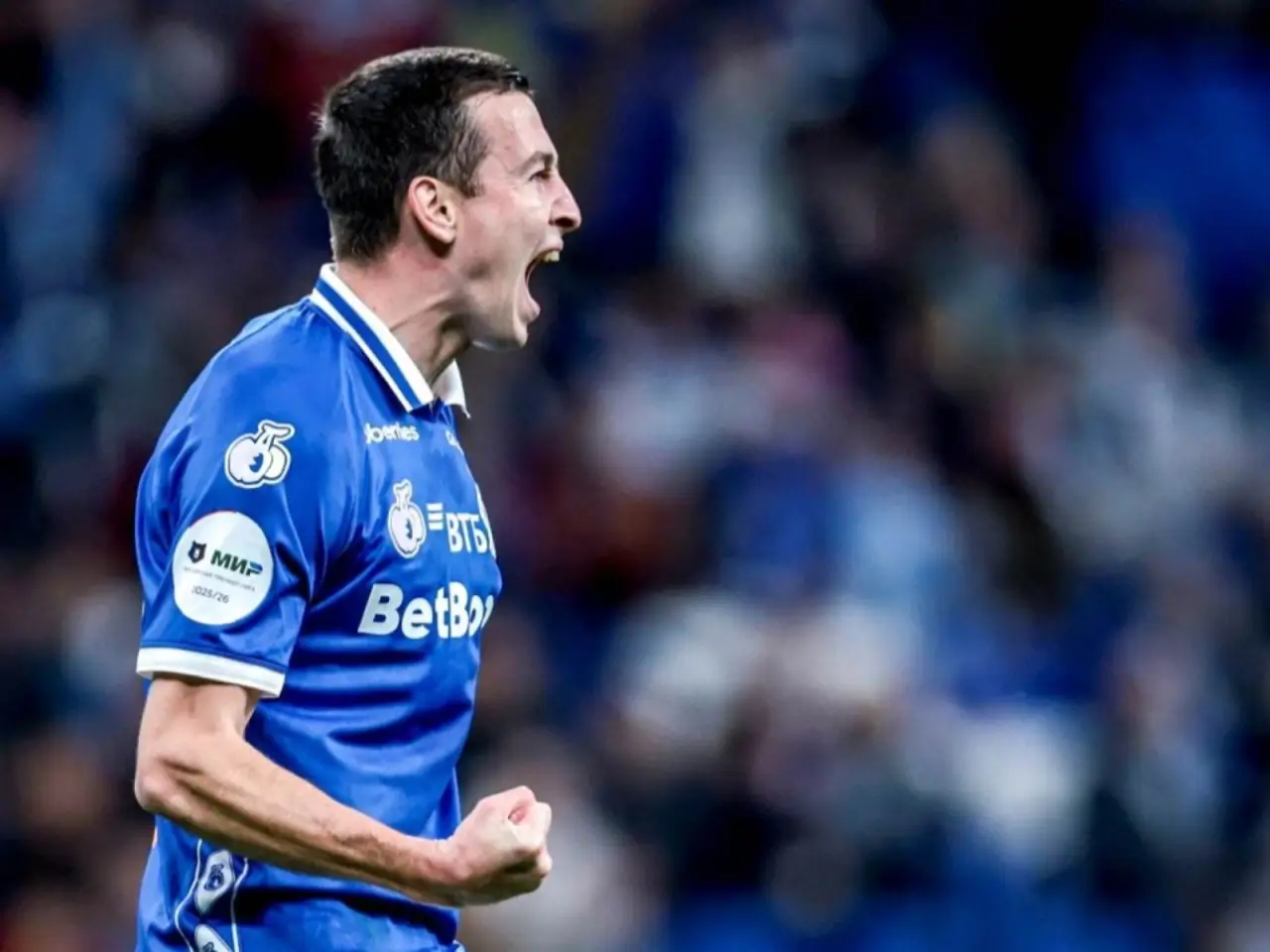 Denis Makarov jarohatdan so‘ng mashg‘ulotlarga qaytdi