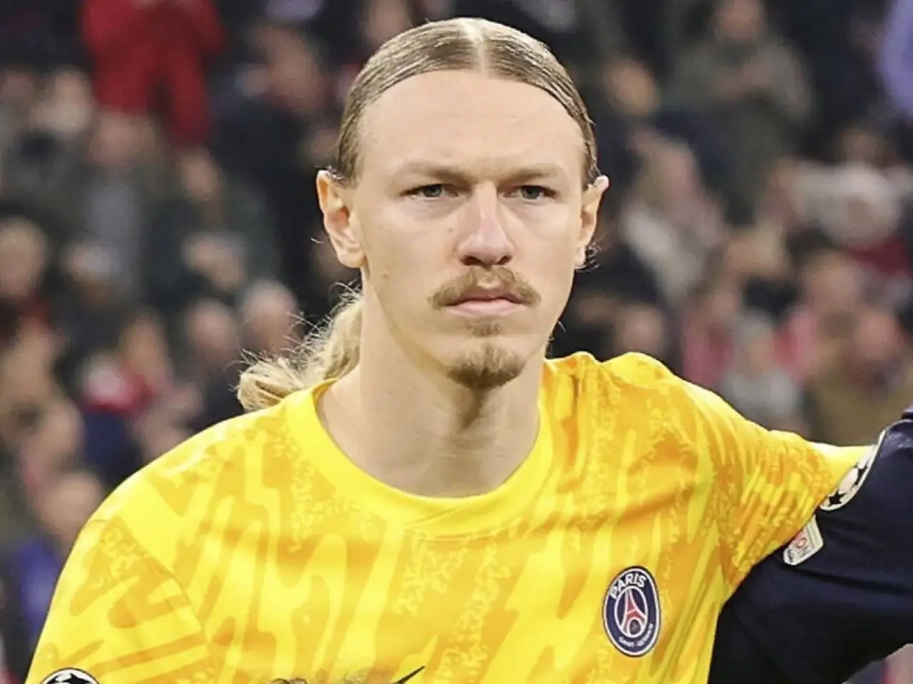 Safonov is contending for the main goalkeeper position at PSG