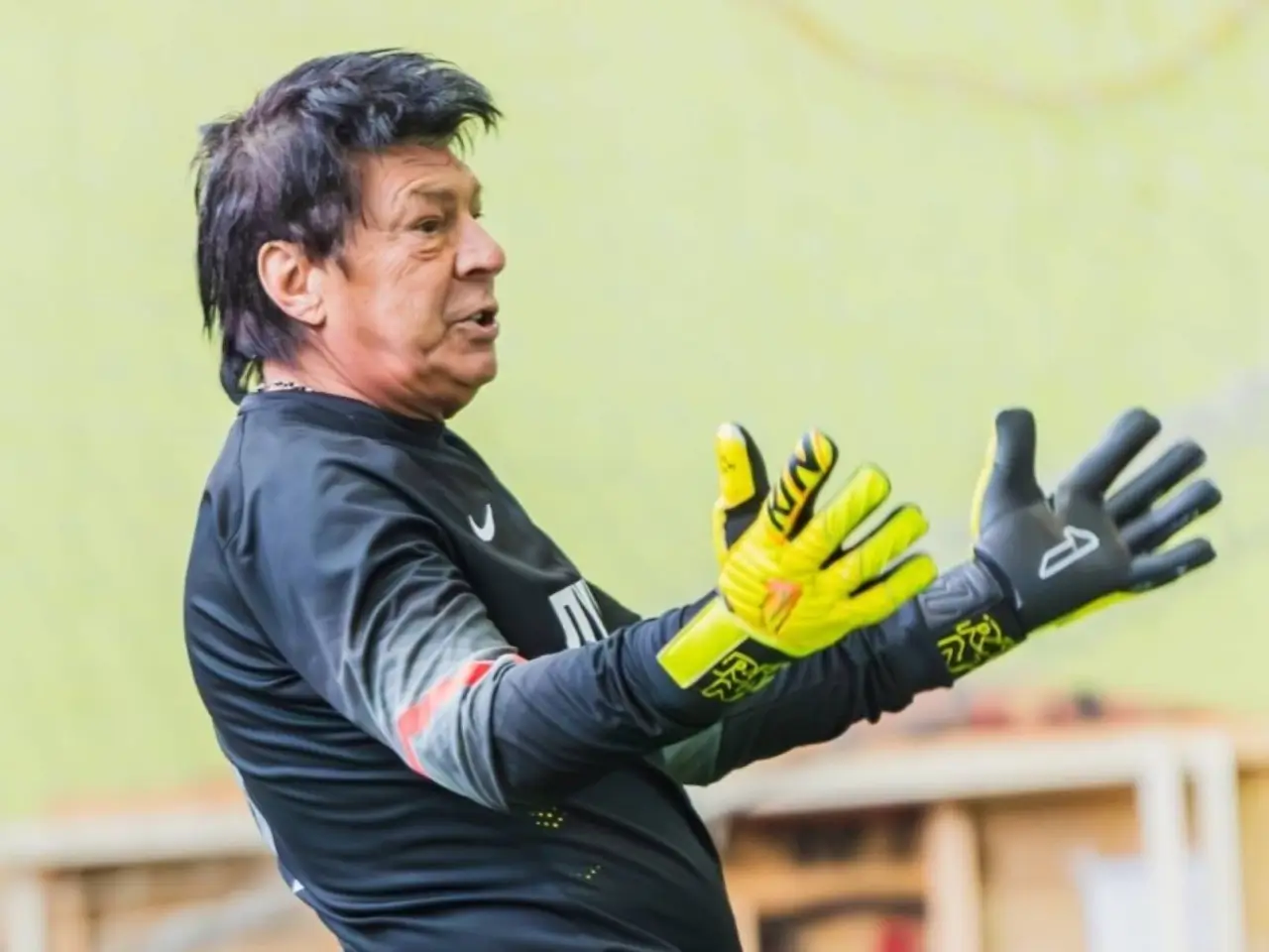 Rinat Dasaev commented on Matvey Safonov's performances